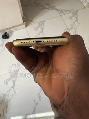 Apple iPhone 11 64 GB Yellow