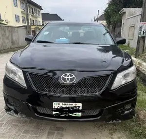 Toyota Camry SE 4dr Sedan (2.5L 4cyl 6AM) 2010 Black