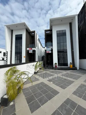 5bdrm Duplex in Ikota for sale