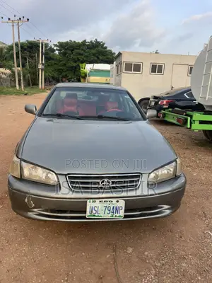 Toyota Camry 2001 Brown