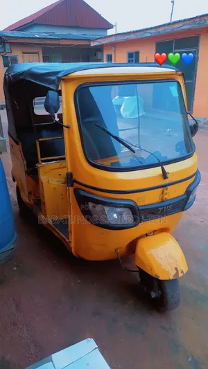 TVS King Deluxe Plus iTouch Start 2023 Yellow
