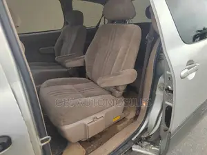 Toyota Sienna 2001 Silver