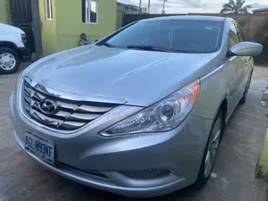 Hyundai Sonata 2011 Silver