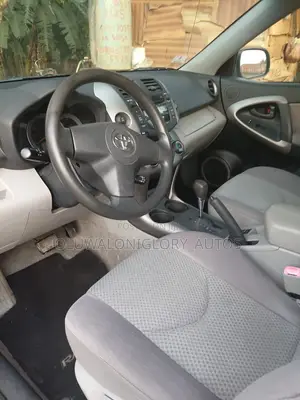 Toyota RAV4 2.2 D-4D 2008 Silver