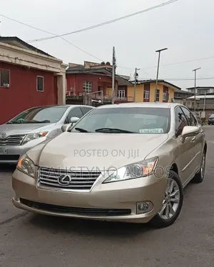 Lexus ES 350 2012 Gold
