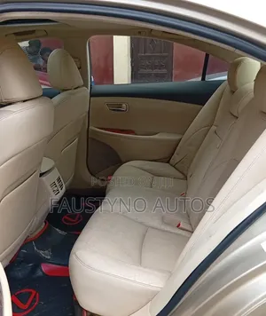 Lexus ES 350 2012 Gold