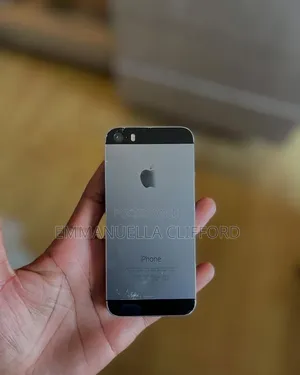 Apple iPhone SE 16 GB Silver