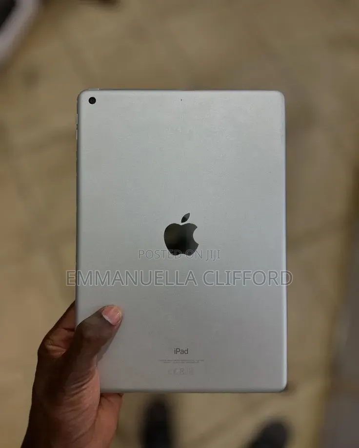 Apple iPad 9.7 32 GB Silver