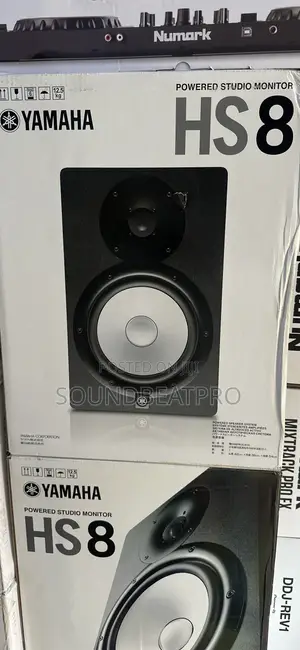 HS8 Yamaha Studio Monitor