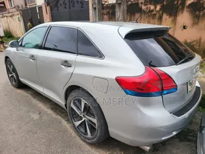 Toyota Venza 2010 Silver