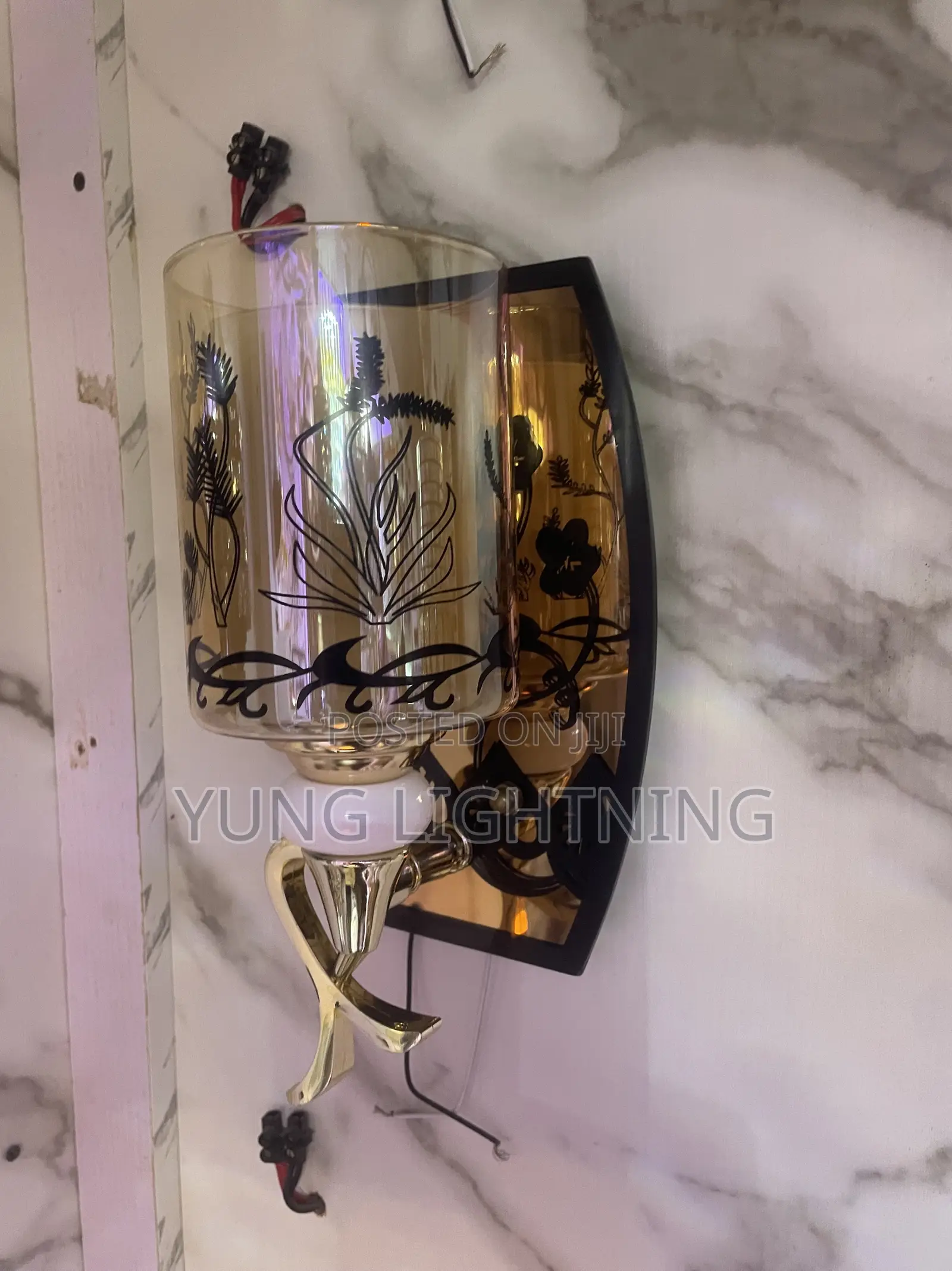 Luxury Modern Wall Light Elegant Gold Black Design