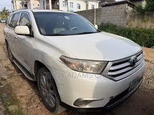 Toyota Highlander Limited 2011 White