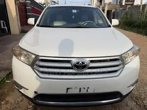 Toyota Highlander Limited 2011 White