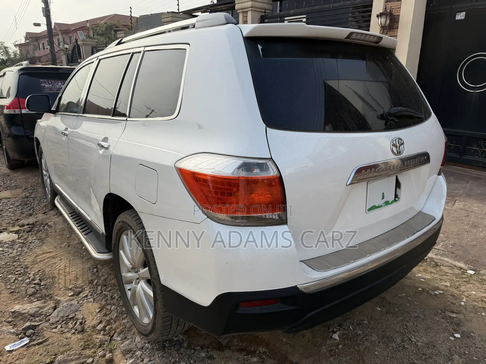 Toyota Highlander Limited 2011 White