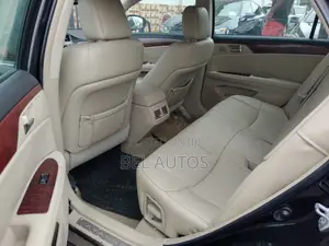 Toyota Avalon 2011 Black