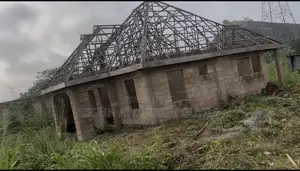 3bdrm House in Alabiamo Avenue, Akure for sale