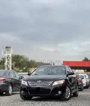 Neat Toyota Camry Available for Daily Hire in Abuja