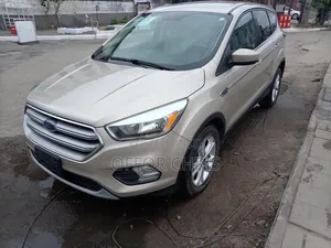 Ford Escape 2017 Gold