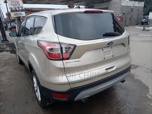 Ford Escape 2017 Gold