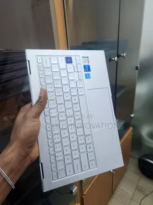 Laptop Samsung NP780Z5E 8GB Intel Core i5 SSD 256GB