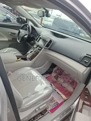 Toyota Venza 2012 Silver