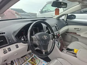 Toyota Venza 2012 Silver