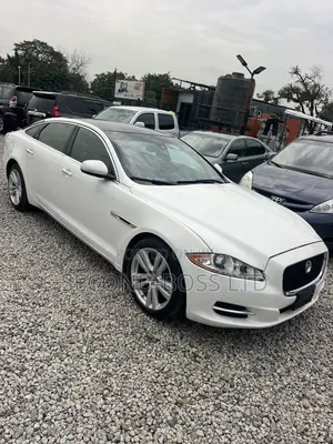 Jaguar XJ 4.2 Super V8 Automatic 2010 White