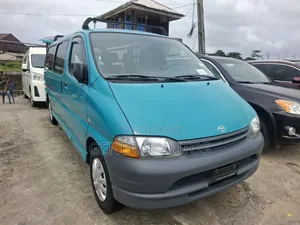 Toyota HiAce 2003 Green