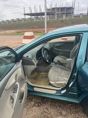 Toyota Corolla 2011 Green