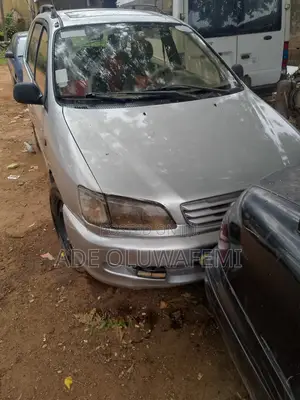 Toyota Picnic 2.0 FWD 2002 Silver