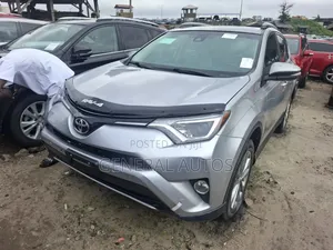 Toyota RAV4 Limited AWD (2.5L 4cyl 6A) 2017 Silver