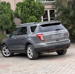 Ford Explorer Limited 4dr 4x4 (3.5L 6cyl 6A) 2013 Gray