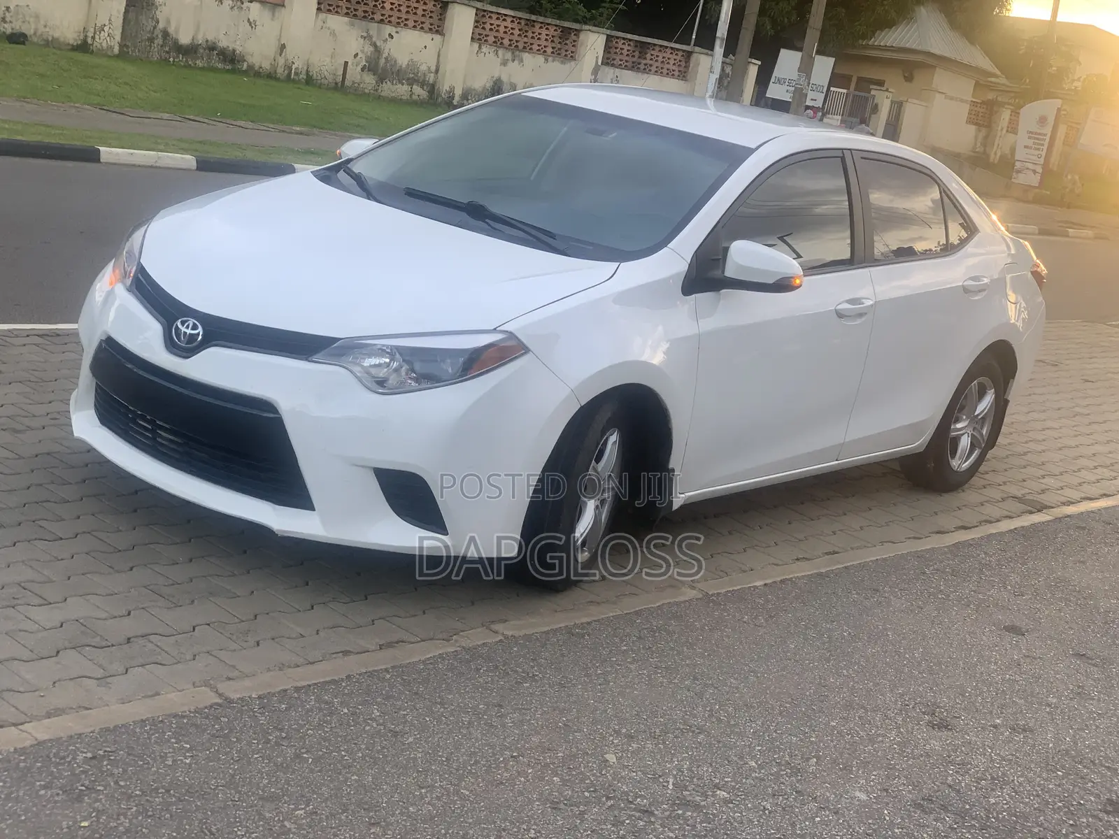 Toyota Corolla 2015 White