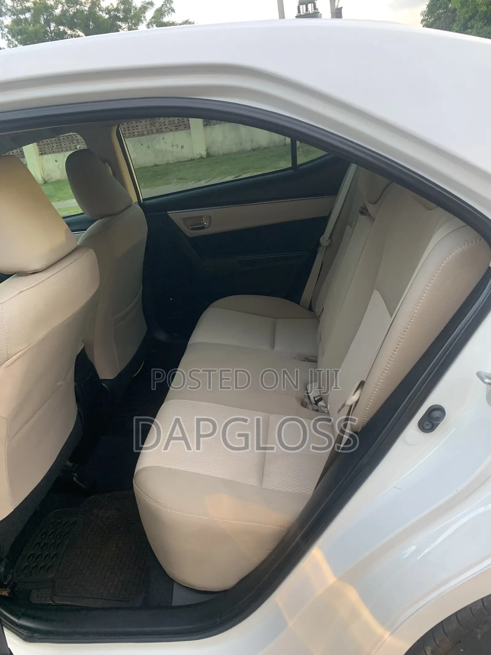 Toyota Corolla 2015 White