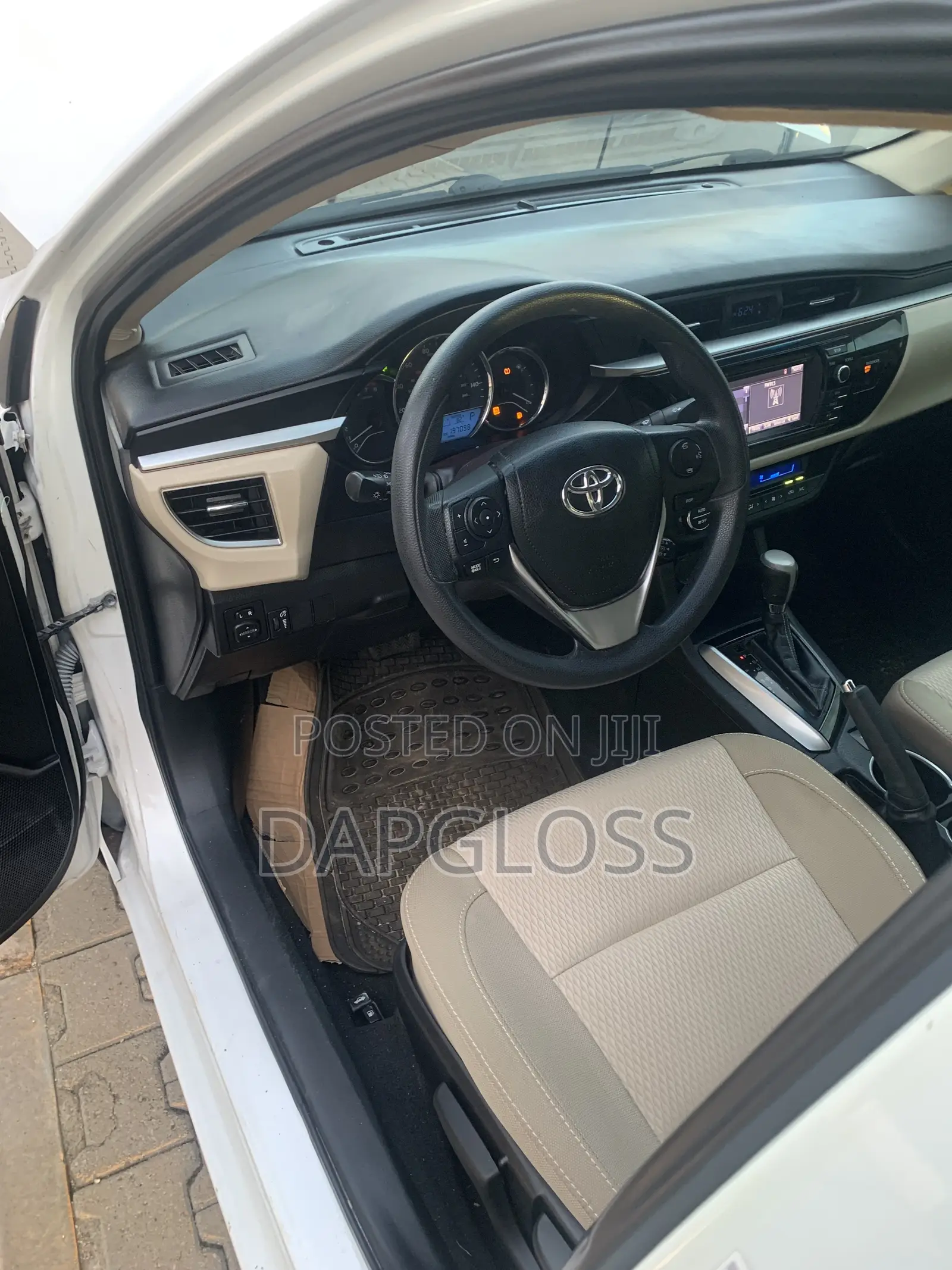 Toyota Corolla 2015 White