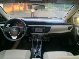 Toyota Corolla 2015 White