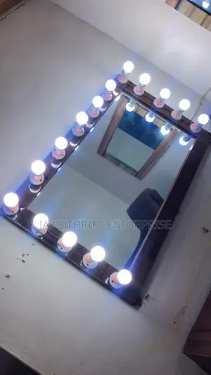 Quick Sales Studio Mirror Light, Studio Chiars and a Single Mirror