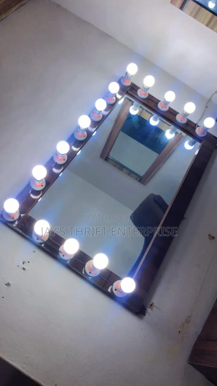 Quick Sales Studio Mirror Light, Studio Chiars and a Single Mirror
