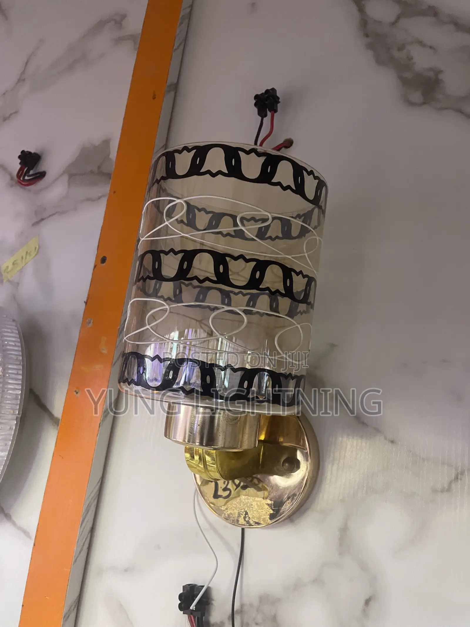 Luxury Modern Wall Light Elegant Gold Black Design