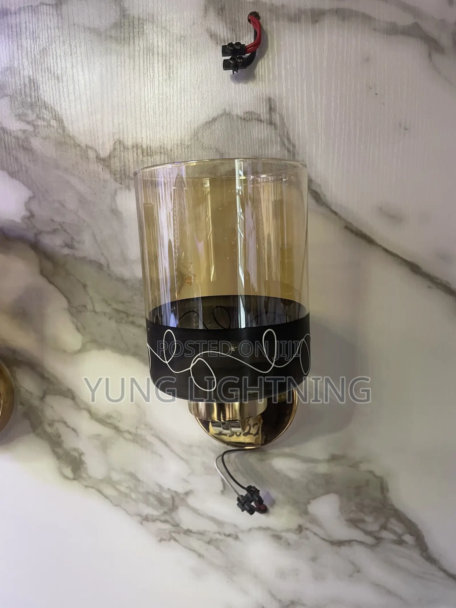 Luxury Modern Wall Light Elegant Gold Black Design