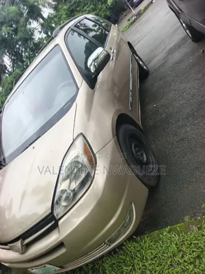 Toyota Sienna 2006 Gold