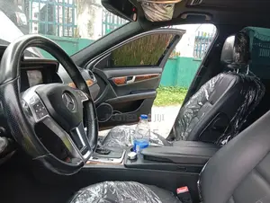 Mercedes-Benz C300 2014 Black