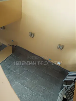5bdrm Duplex in Omole Estate Phase 1, Berger for rent