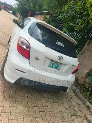 Toyota Matrix 2009 White