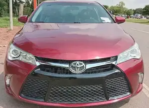 Toyota Camry SE 4dr Sedan (2.5L 4cyl 6A) 2017 Red