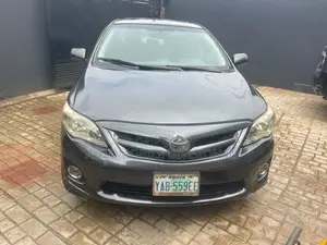 Toyota Corolla S 4dr Sedan (1.8L 4cyl 4A) 2013 Gray