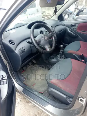 Toyota Yaris 2003 Brown