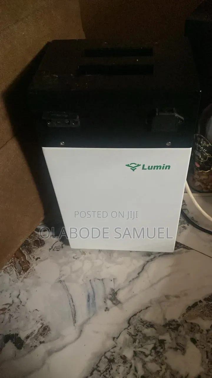 Lumin 1000 Solar Generator
