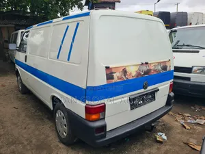 Volkswagen Transporter 2003 White