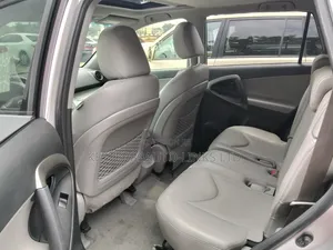 Toyota RAV4 2012 Silver